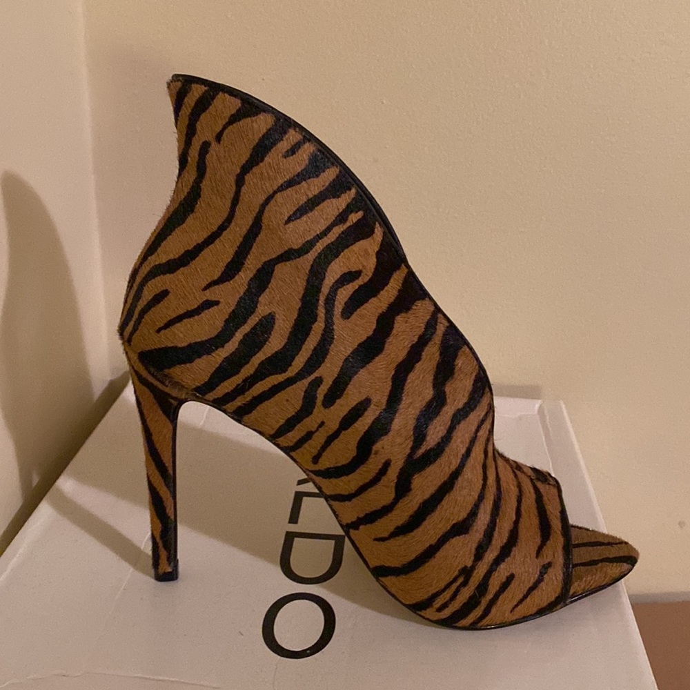 Aldo Tinindra Peep Toe Booties - Picture 2 of 6